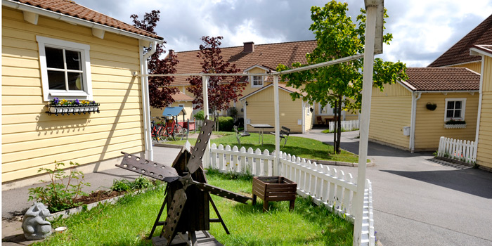 Radhus och flerfamiljshus i Alboga Radhus och flerfamiljshus i Alboga
